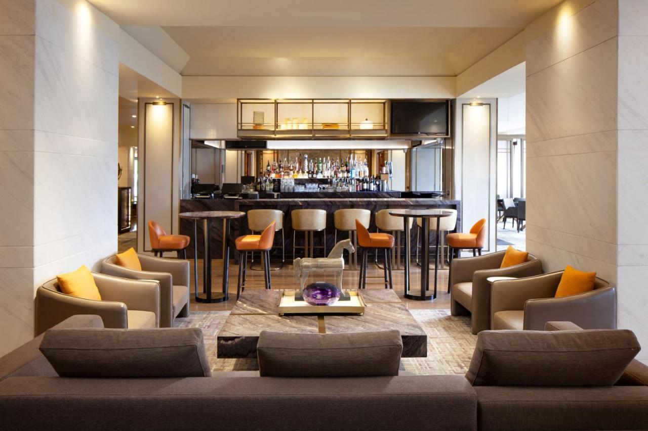 Sheraton Universal Hotel 4*